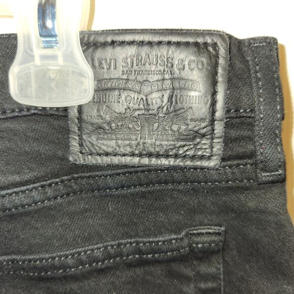 Wedgie Straight Fit Women's Jeans - Black - Size 33x28 - gently worn - Picture 6 of 7